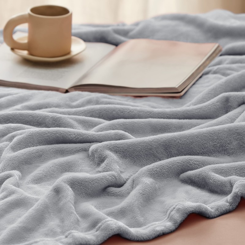 Bedsure Fleece Throw Blanket for Sofa - Soft Cosy Fluffy