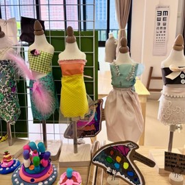 7 Premium Cotton Fabric Squares 25x25cm, Pre-Cut Plain Craft Fabric for Quilting, Patchwork & Home Decor, Soft Eco-Friendly Sewing Material (Grey)