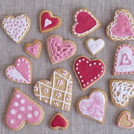 ALLTOP Juego de cortador de galletas en forma de corazn, cortador de galletas de 4 tamaos para hornear el da de San Valentn, decoracin romntica de... 