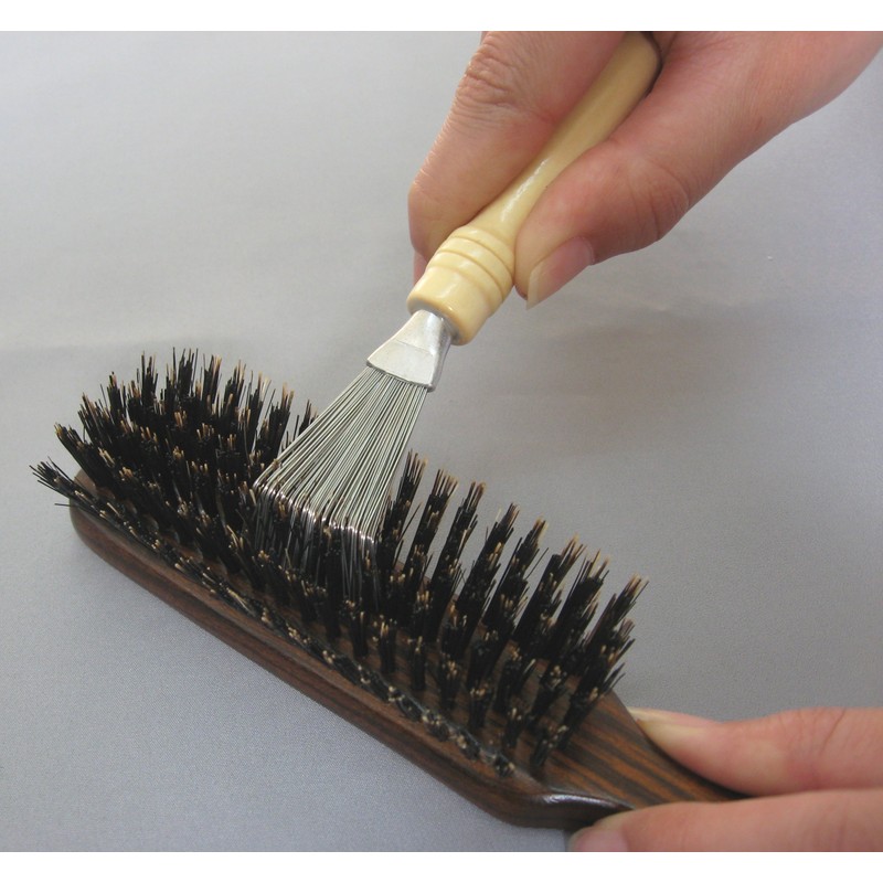 絡mitui to take a hair. Hair Brush Care Brush Clean