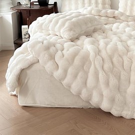 Faux Fur Throw Blanket for Couch, Fuzzy Soft Plush Thick 350 GSM Bubble Blanket for Couch Sofa Chair Bedroom Living Room, 78 * 90 Inches White