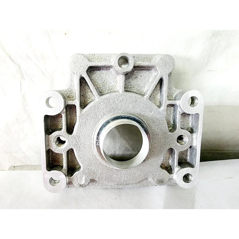 Hatz Diesel 000001691001 Hydraulic Pump Mounting Bracket 1B20, 1B30, 1B40