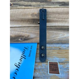 Don  Hume Clarino Parade Gloss Black 1" Belt Keeper Brass Snaps / Handcuff Key