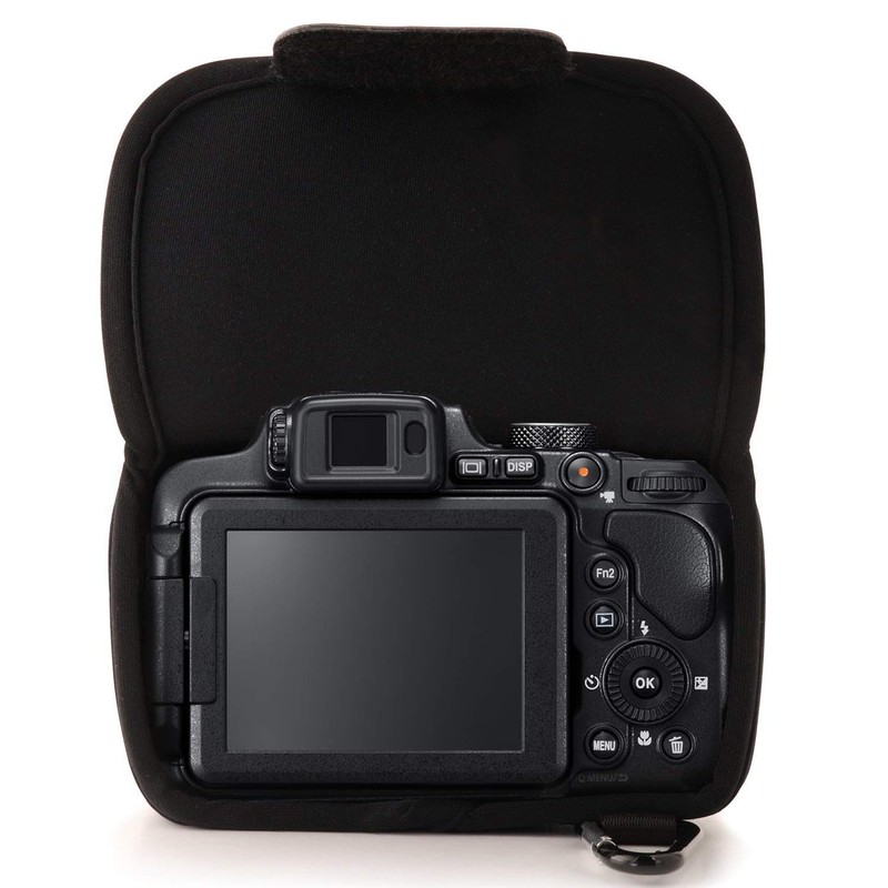 MegaGear MG846 Ultra Light Neoprene Case with Carabiner for Nikon