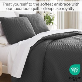 Southshore Fine Living, Inc. Oversized Quilt Bedding Set Lightweight, Prewash Fabric Soft Coverlet Bedspread 3-Piece with Two Matching Shams (98 in Wide x 98 in Long), Full/Queen, Chevron Slate