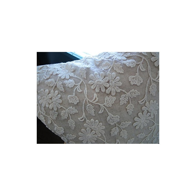 麻混生地 【クッションカバー】 / 繊細なチュールレースにナチュラルなコットン刺繍♪