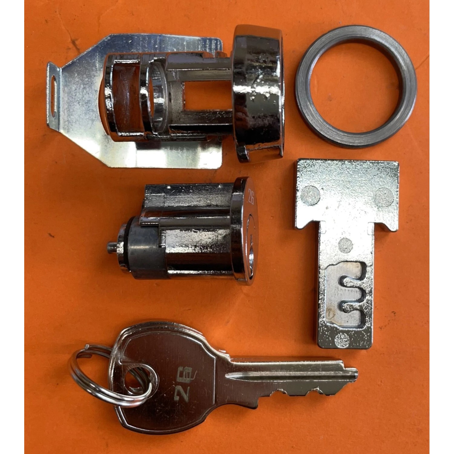 West Coast Hardware Diebold DP-500 Locks 41-019209 Undercounter T Bolt ...