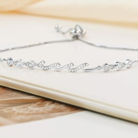 Sereney Happy Birthday Gifts for Mom from Daughter Son, Silver Wave Bracelet with Card as Mom Mother Birthday Gifts Ideas Presents for Women Mama, Regalos Para Mamá En Su CumpleañOs
