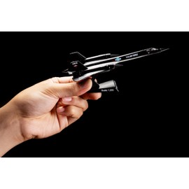 SR-71 Blackbird Die-Cast Metal Model – 1:200 Scale Strategic Reconnaissance Aircraft Replica with Display Stand, Highly Detailed, 6.2” Length x 3.2” Wingspan, Adult Collectible Ages 14+