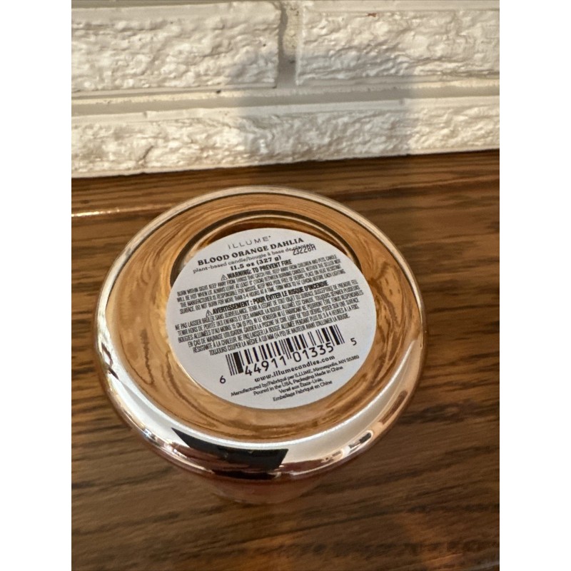 Illume Blood Orange Dahlia 11.5 oz Natural Plant-based Candle Glass
