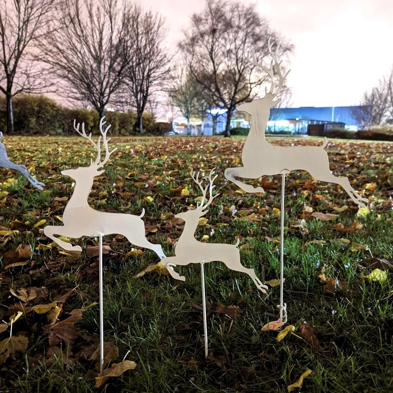 Rustic White Reindeer Metal Art Garden Stake Christmas Decor Outdoor