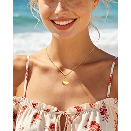 Desnuage Seashell&Starfish Pendant Necklace for Women 14K Gold Plated Adjustable Chain Necklace Gift for Her