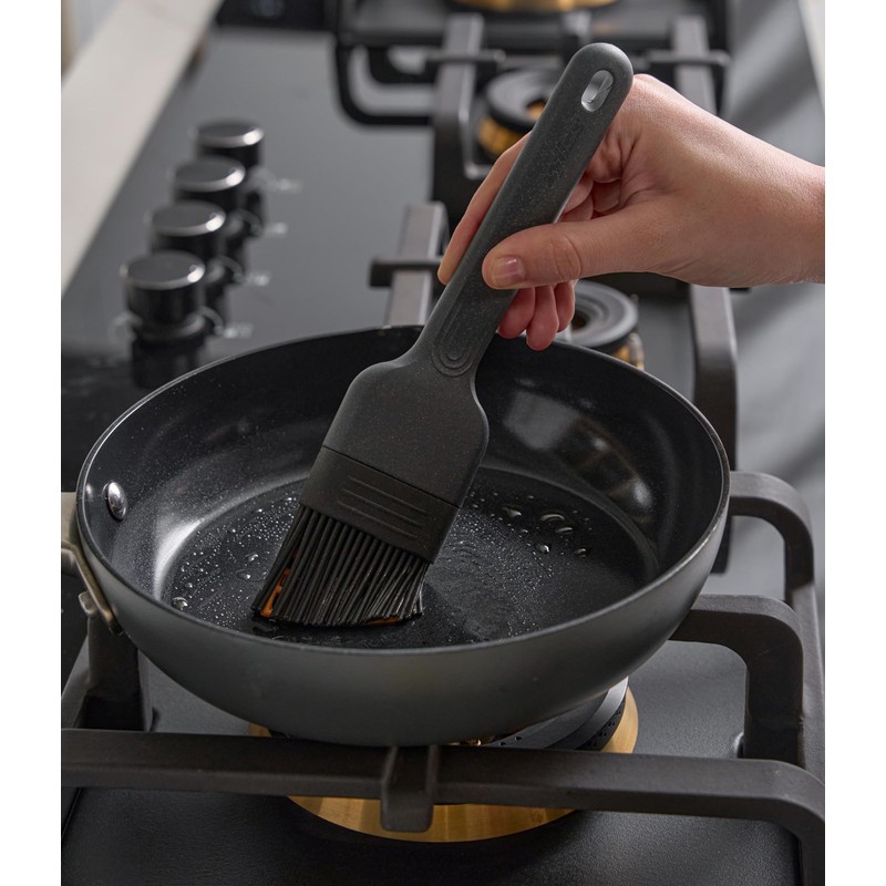 Zyliss Silicone Basting Brush - Heat-Resistant Non-Shedding Bristles with Center