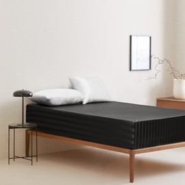 Damier Satin Fitted Sheet 140 x 200 cm Black Silk Glossy Flat Sheet High-Quality Satin Striped Fitted Sheet Suitable for Mattresses up to 30 cm
