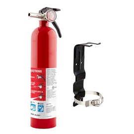 First Alert Fire Extinguisher for Home, Standard Rechargeable Compliance Unit, UL RATED 1-A:10-B:C, HOME1, Red with Metal Bracket Bundle, 1-Pack