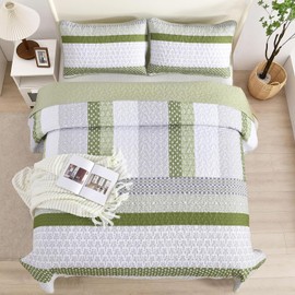 WONGS BEDDING Olive Green Quilt King Size, Bohemian Stripe Quilt Sets 3 Pieces Boho Quilted Bedspread Set Lightweight Microfiber Coverlet Bedding Set All Season (104"x90")