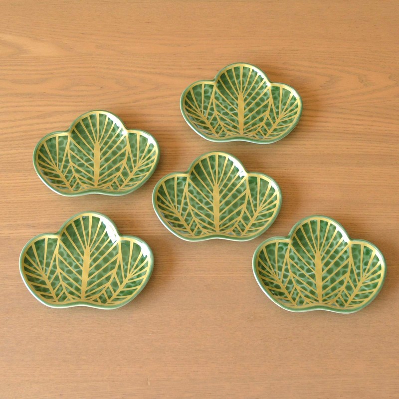 New Year's Tableware, Japanese Tableware, Small Plate, Matsuba, Lucky Charm,