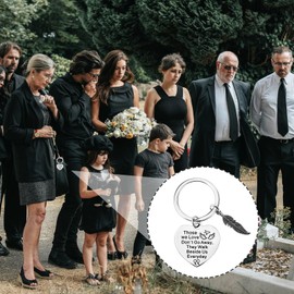 Prasacco Memorial Gifts Keyring for Loss of Loved, Remembrance Gifts for Family Member Father Mother Memory Keyring Remembrance Gift Those We Love Don't Go Away They Walk Beside Us Everyday