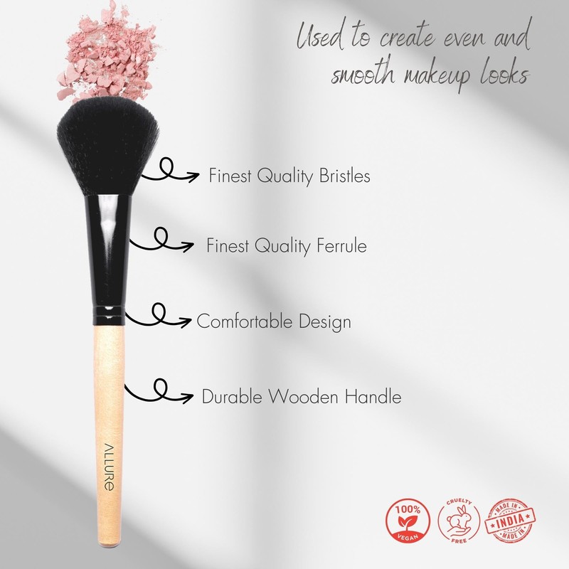 Allure Blush Brush, 25 g