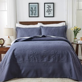 Qucover Oversized King Bedspread 132x 120, Alaska King Bedspread, 3 Piece Soft Microfiber Lightweight Extra Wide Oversized King Quilts Set, Vintage Persian Pattern, with Pillow Shams, Navy