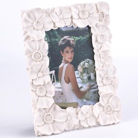 ZIHARA 4x6 Picture Frame White, Vintage Ornate Petals Textured Photo Frame, Hand-Crafted Resin Antique Frame with Glass Front, Easel, Hook & Mat, for Tabletop Display, Retro Design Home Decor