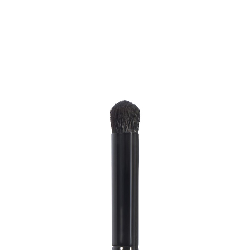e.l.f. Eye Contour Brush, Absorbent Brush With Soft, Synthetic Bristles