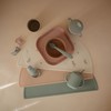 mushie Silikon-Tischset für Kinder | BPA-freies rutschfestes Design (rosa Blumen)