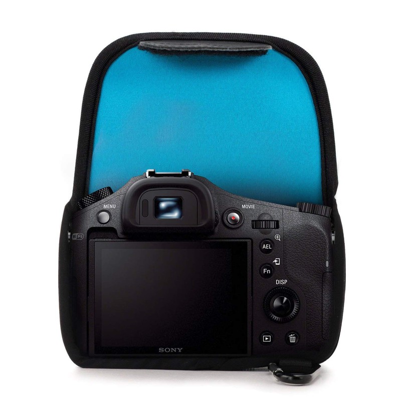 MegaGear MG731 Ultra Light Neoprene Case with Carabiner for Sony