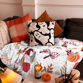 Yiyhuxf Fall Thanksgiving Throw Blankets,Autumn Gnome Pumpkin Maple Leaves Farmhouse Blanket Throw, Flannel Fleece Throw Blanket for Home Living Room Couch Bed Chair or Dorm Decor 60"x50"