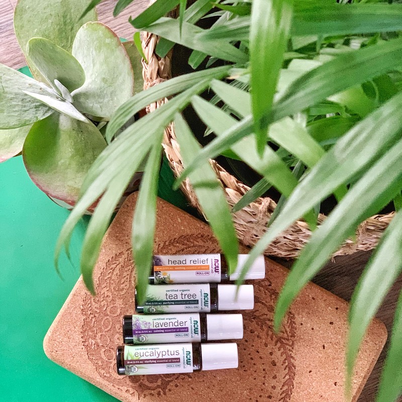 NOW Essential Oils, Tea Tree Roll-On, Certified Organic, Purifying Blend,