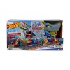 Hot Wheels City Ultra Shark Car Wash Playset with Color