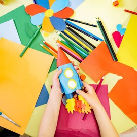 200 Sheets Origami Paper, A4 Coloured Paper Double-Sided Craft Paper Origami Kit Handmade Coloured Drawing Paper Copy Papers for DIY Arts Crafts Teachers