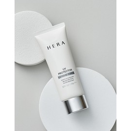 Hera [헤라] UV프로텍터 익스트림포스 레포츠 SPF50++++ 70ml [Hera] UV Protector Extreme Force Sports SPF50++++ 70ml