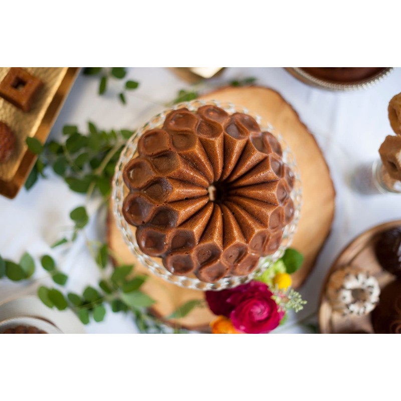 Nordic Ware Crown Bundt Pan