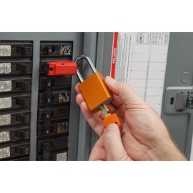 Brady SafeKey Padlock Aluminum - Lockout Padlock with Key - Lockout Tagout Security Lock for Indoor and Outdoor Use - Shackle Height 38.10 mm - Keyed Differently - Black