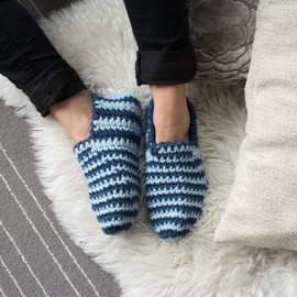myboshi Suzuki Slippers Crochet Set, Including No. 1 Wool, Needle and Instructions, Shoe Crochet Pack, 30% Merino Wool, Blue with Crochet Hook