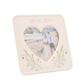 Love Story Mr & Mrs Ceramic Photo Frame – 4x4 Heart-Shaped Wedding Picture Frame | Floral Design Keepsake Gift for Couples, Engagements & Anniversaries | Romantic Home Decor