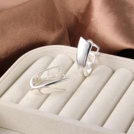 ASH'S CHOICE 925 Silver Hoop Earrings, Small Women's Earrings, Chunky, 14K Gold Hoop Earrings, Thick Cartilage Hoop Earrings, Huggie Hoop Earrings, Mini Hoop Earrings, Lightweight, Wide Earrings for