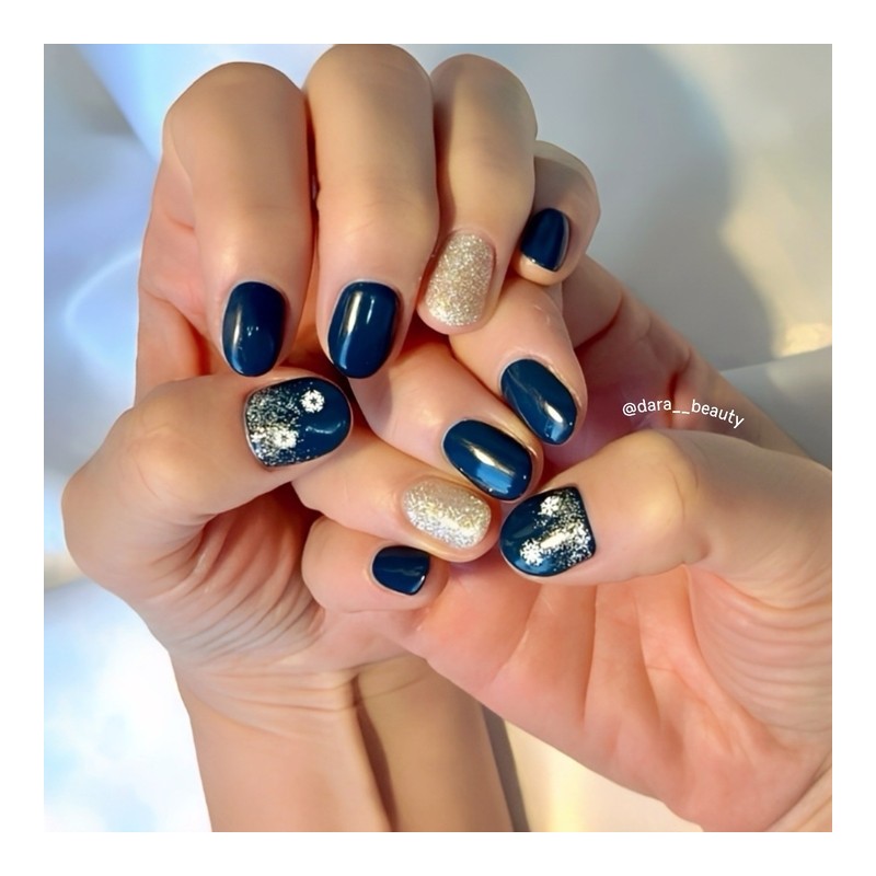 Dara Beauty 2024 December Art of the MonthSnowflake Nails❣ -