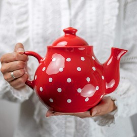City to Cottage Ceramic 60 oz Teapot, Large Tea Pot for Bloomig and Loose Tea Leaf, Handcrafted Premium Teaware, Red Polka Dot Tea Pot for (6-8 Cups) Serving Tea, Teapot for Tea Lovers