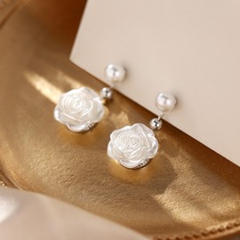 Stocking Stuffers Holiday Outfits for Women 2024 Flower Pearl Earrings for Women Flower Drop Earrings for Teen Girls Pearl Jewelry Gifts (Silvery)