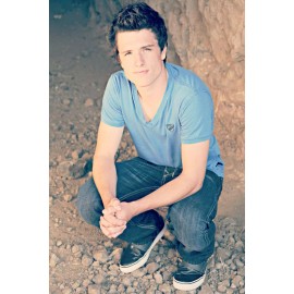 Josh Hutcherson Poster - 11x17
