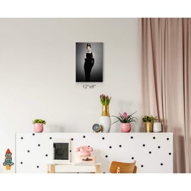 HB Art Design Audrey Hepburn Photo Wall Art Breakfast at Tiffany's Canvas Wall Art Canvas Print Wall Decor Artwork Living Room Decor Bedroom Decor Made in The USA 22x15