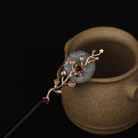 Rabithenn 1pc 6.69inch Black Ebony wood with Plum blossom Flower Chinese Xiuyu Jade Hairpin Chopsticks,Hair Clip Vintage Hair Pin Chignon Pin Chopsticks Hair Styling Hair Making (Plum blossom)