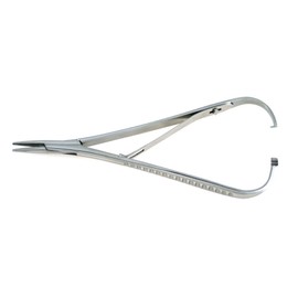 Mathieu Needle Holder 5.5" Straight Serrated Jaws with Ratchet Lock | Medixplus