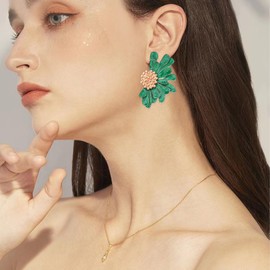 Vavhoo Big Vintage Flower Stud Earrings Exaggerated Oversized Daisy Flower Earrings Statement Jewelry for Women and With Gold Bud (Green)