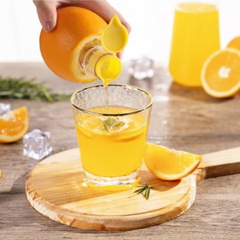 Lemon Mini Squeezer, Screw Top Lemon squeezer 2025 New Juicer Mini Manual Squeezer, Portable Juicer With Lid, Squeeze Lime for Drinks, Cocktails (Yellow +Green)