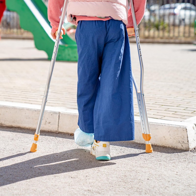 monicare Underarm Crutches for Youth 4'6" - 5'2" Aluminum Adjustable