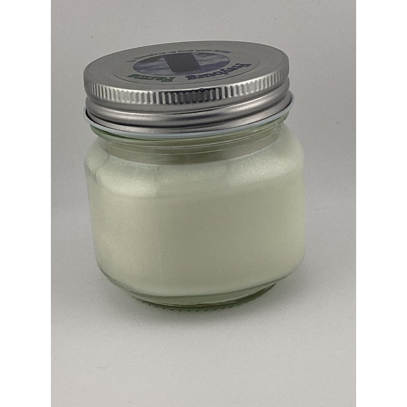 Freyburg Farms Fresh Linen Candle