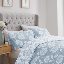 Dreams & Drapes - Blue Chrysanthemum Duvet Cover - Single Bedding Size Reversible (2 Colours) - Easy Care & Washable - Blue Bedding - Light Blue Floral Bedding - Blue Flower Duvet Cover Sets